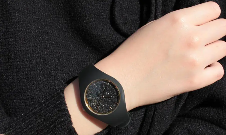 ساعت مچی زنانه آیس مدل 024520