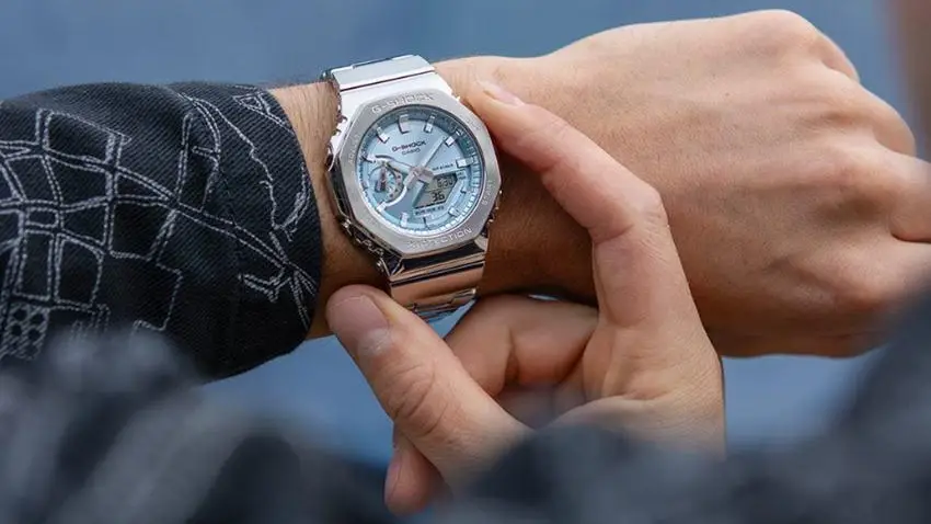 ساعت مچی کاسیو جی شاک مدل GM-2110D-2A