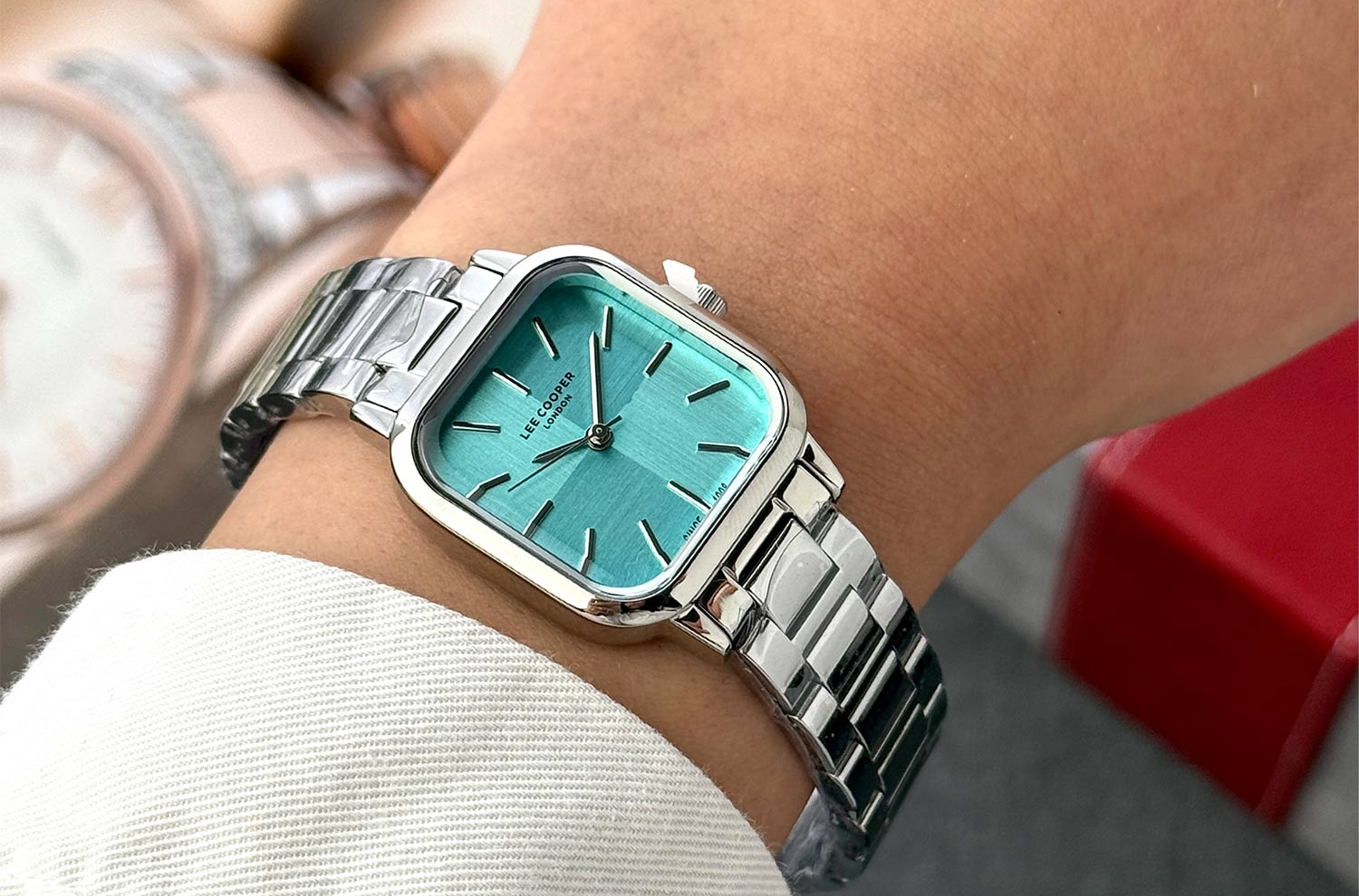 ساعت مچی زنانه لی کوپر مدل LC08134.300